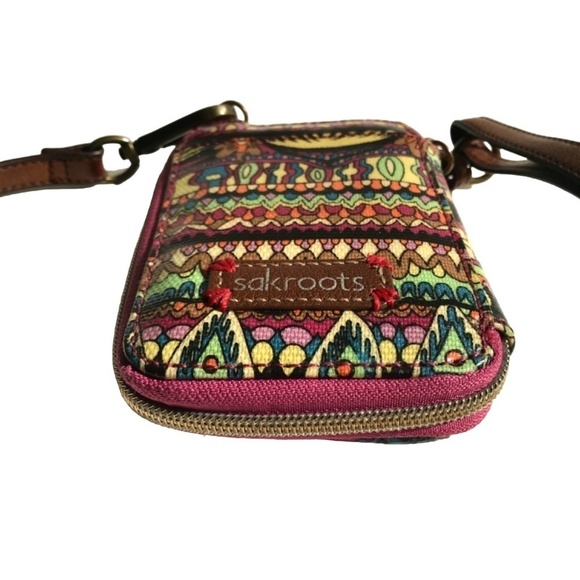 Sakroots  Crossbody Wallet Bag - Picture 9 of 11